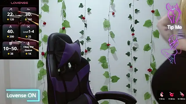 Snapshot of LiaRobertss_ chatting on 03-27-26, 02:53 LiaRobertss online show from 03-27-26, 02:53