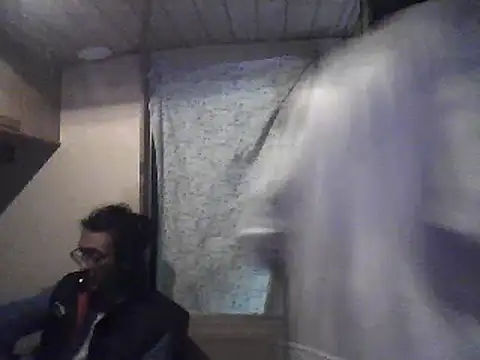 Snapshot of Alcoyanos chatting on 03-25-26, 06:51 Alcoyanos online show from 03-25-26, 06:51