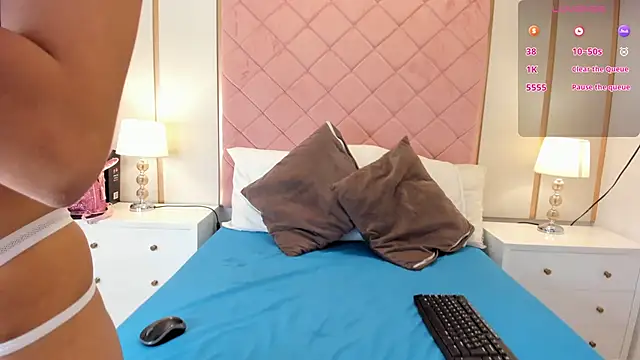Alexa Jonees online show from 05-06-26, 08:24