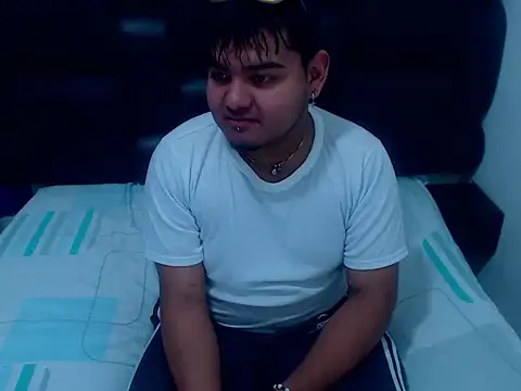 XNoahDeepThroatX online show from 04-15-26, 01:59