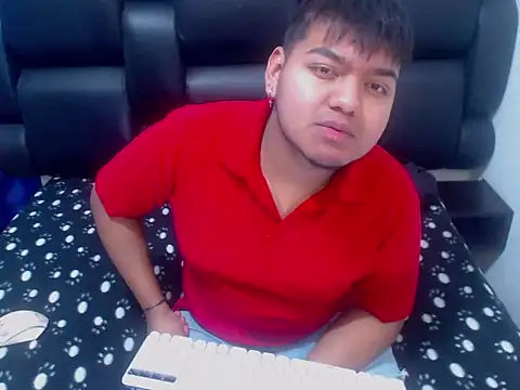 XNoahDeepThroatX online show from 04-10-26, 01:51