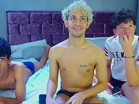 Wild Squad online show from 04-08-26, 06:09