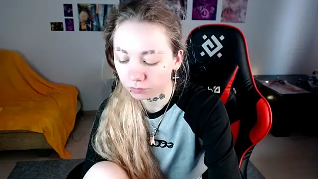 Nica Kawaii online show from 03-31-26, 08:05