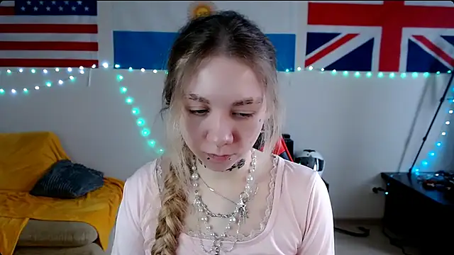 Nica Kawaii online show from 03-12-26, 05:13