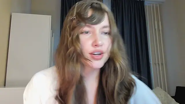 Snapshot of MaryannSofts chatting on 06-25-26, 01:27 MaryannSofts online show from 06-25-26, 01:27