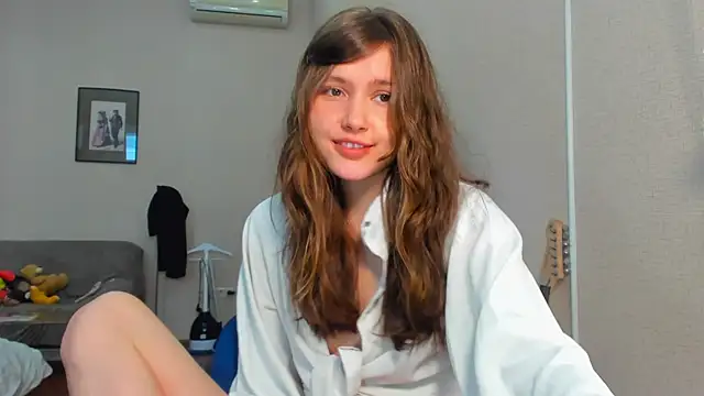 Snapshot of MaryannSofts chatting on 05-22-26, 11:08 MaryannSofts online show from 05-22-26, 11:08