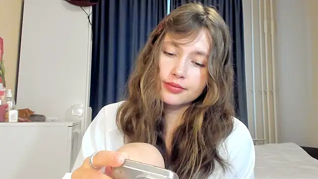 Snapshot of MaryannSofts chatting on 07-19-26, 11:51 MaryannSofts online show from 07-19-26, 11:51
