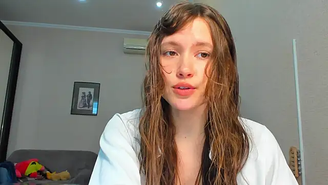 Snapshot of MaryannSofts chatting on 05-26-26, 11:08 MaryannSofts online show from 05-26-26, 11:08