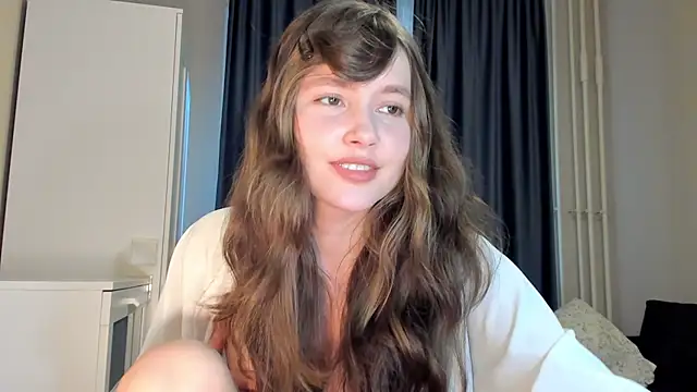Snapshot of MaryannSofts chatting on 06-21-26, 03:29 MaryannSofts online show from 06-21-26, 03:29