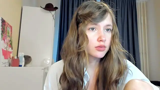 Snapshot of MaryannSofts chatting on 07-23-26, 01:19 MaryannSofts online show from 07-23-26, 01:19