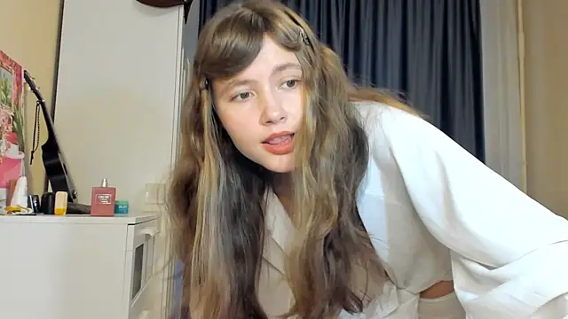 Snapshot of MaryannSofts chatting on 08-05-26, 01:38 MaryannSofts online show from 08-05-26, 01:38