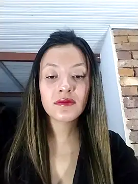 Snapshot of CynthiaMore chatting on 05-11-26, 04:04 CynthiaMore online show from 05-11-26, 04:04