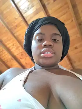 Snapshot of YourLiaa_ chatting on 05-03-26, 11:15 YourLiaa online show from 05-03-26, 11:15