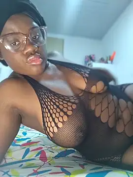 YourLiaa  online show from 04-05-26, 07:04