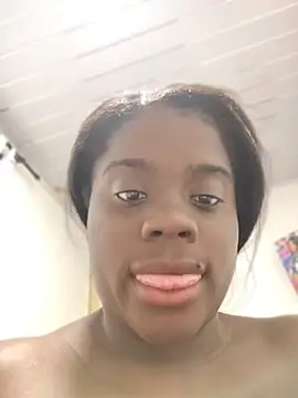 YourLiaa  online show from 03-27-26, 04:32