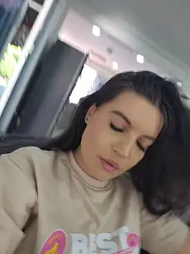 Pretty Julieta online show from 04-02-26, 09:10