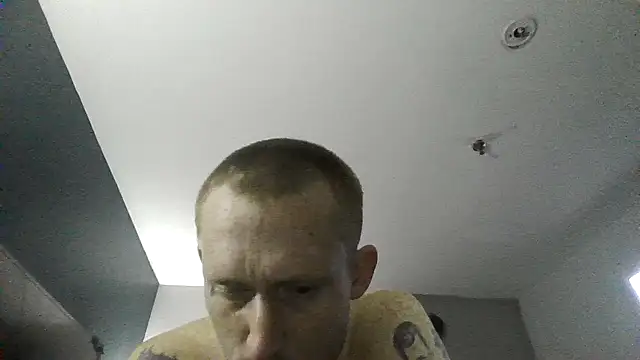 Snapshot of Lovemcurvy69 chatting on 06-14-26, 02:24 Lovemcurvy69 online show from 06-14-26, 02:24