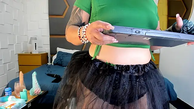 juana valkiria online show from 03-12-26, 03:23