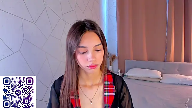 Snapshot of Tiffany-Grace chatting on 06-21-26, 01:00 Tiffany-Grace online show from 06-21-26, 01:00