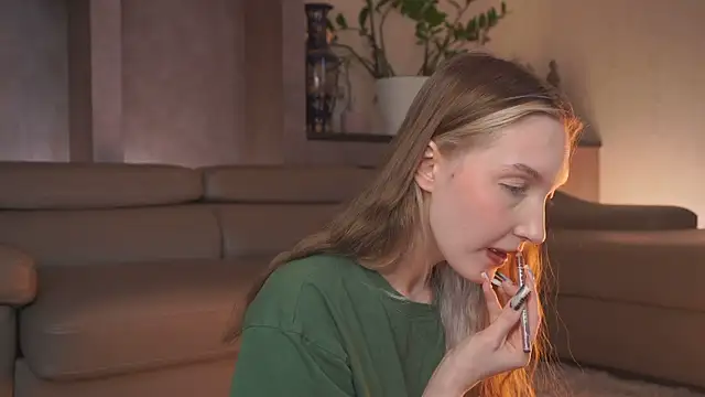 YvetteMilbrett online show from 03-27-26, 04:32