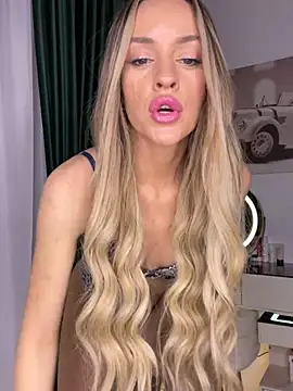 KatieCutieXooo online show from 04-08-26, 08:54