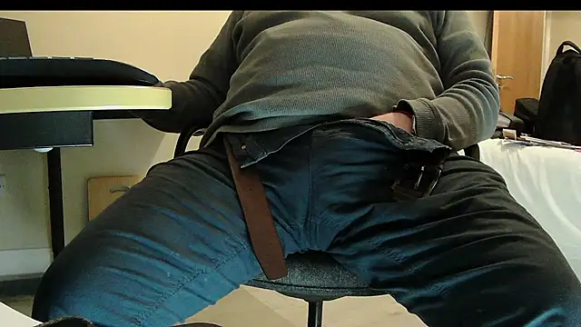 schwanz0967 online show from 04-12-26, 10:35