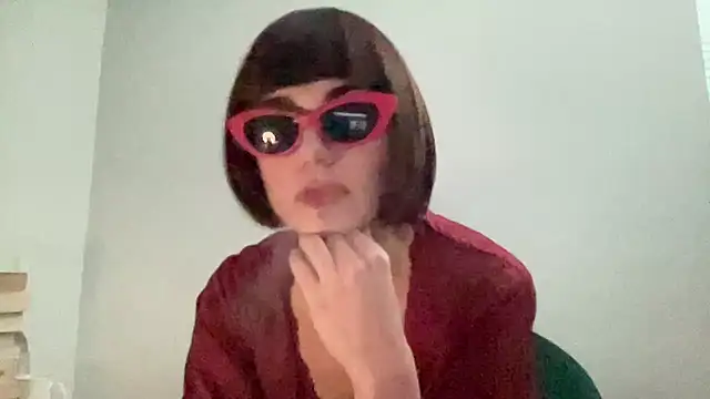 Snapshot of SlowVenomXX chatting on 05-13-26, 02:02 SlowVenomXX online show from 05-13-26, 02:02