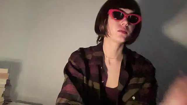 Snapshot of SlowVenomXX chatting on 04-01-26, 04:26 SlowVenomXX online show from 04-01-26, 04:26