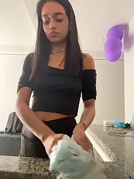 Snapshot of leilani_X chatting on 05-20-26, 01:52 leilani X online show from 05-20-26, 01:52