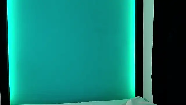 Snapshot of Emma_AH chatting on 05-28-26, 02:45 Emma AH online show from 05-28-26, 02:45