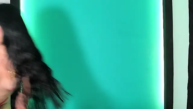 Snapshot of Emma_AH chatting on 05-05-26, 03:59 Emma AH online show from 05-05-26, 03:59