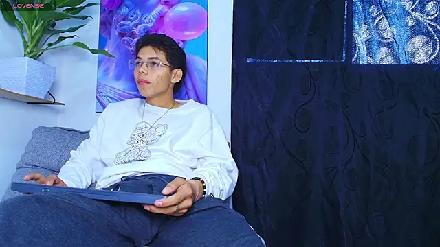 Dylan noir online show from 03-05-26, 02:35