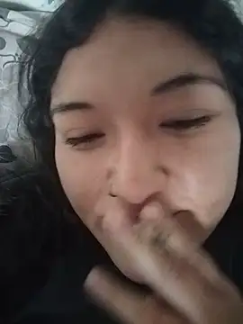 Snapshot of iaraaaa chatting on 05-17-26, 12:16 iaraaaa online show from 05-17-26, 12:16