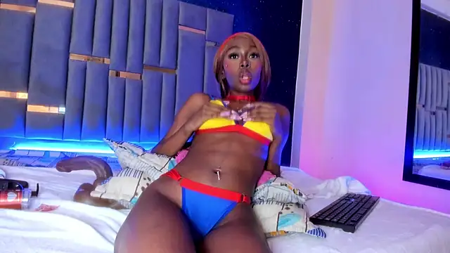 Snapshot of ChannelQueen chatting on 06-27-26, 04:51 ChannelQueen online show from 06-27-26, 04:51