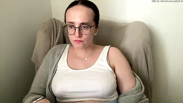 Snapshot of SofiaTease chatting on 05-22-26, 01:53 SofiaTease online show from 05-22-26, 01:53
