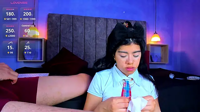 Zoe Axel1 online show from 04-13-26, 08:02