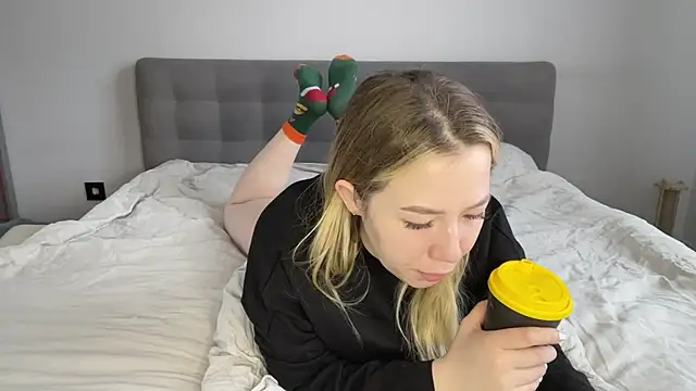 alyrasun online show from 04-01-26, 06:26