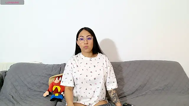 vanessaadol online show from 05-04-26, 09:56
