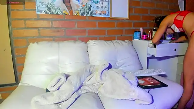 Badwolf818  online show from 03-21-26, 08:41