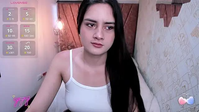 Snapshot of Zoe__Taylor__ chatting on 05-18-26, 11:48 Zoe Taylor online show from 05-18-26, 11:48