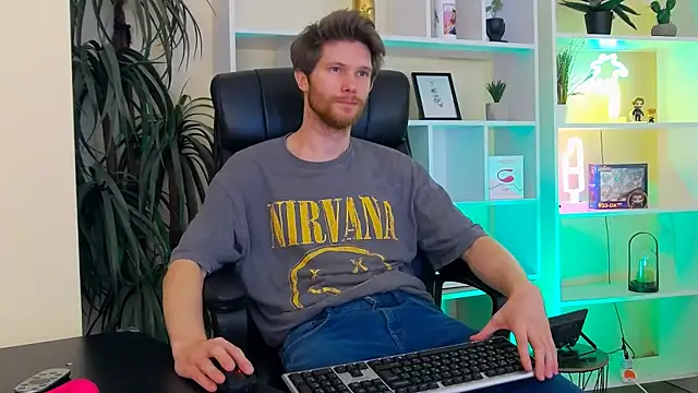 Snapshot of Eddie_Baker chatting on 05-31-26, 10:43 Eddie Baker online show from 05-31-26, 10:43