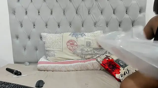 DarkBubble xx online show from 03-18-26, 09:59