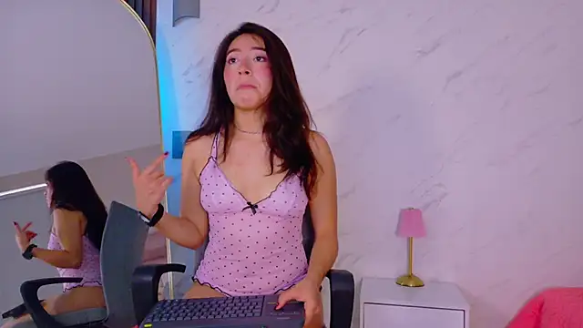 MiiaCullens online show from 04-13-26, 03:38