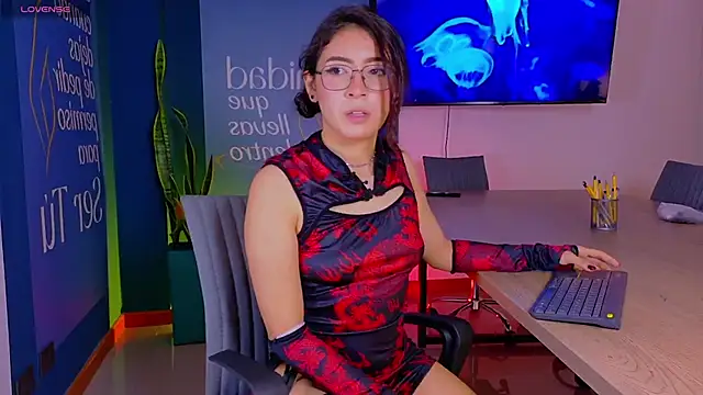 MiiaCullens online show from 04-15-26, 12:32