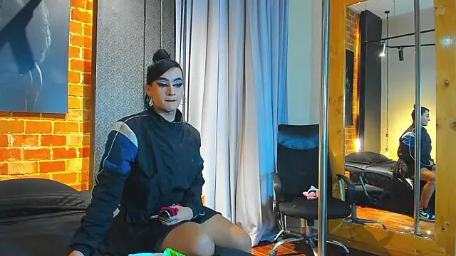 Sienna Dark online show from 03-12-26, 11:25