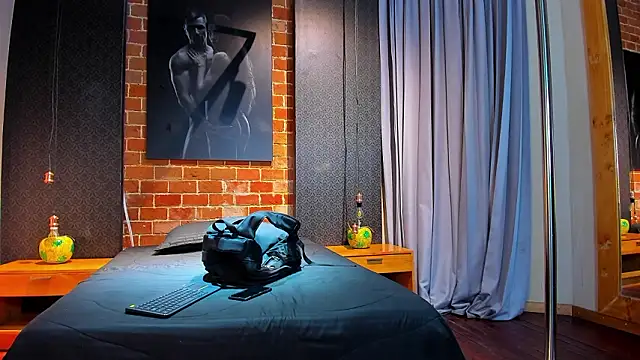 Sienna Dark online show from 03-19-26, 11:21