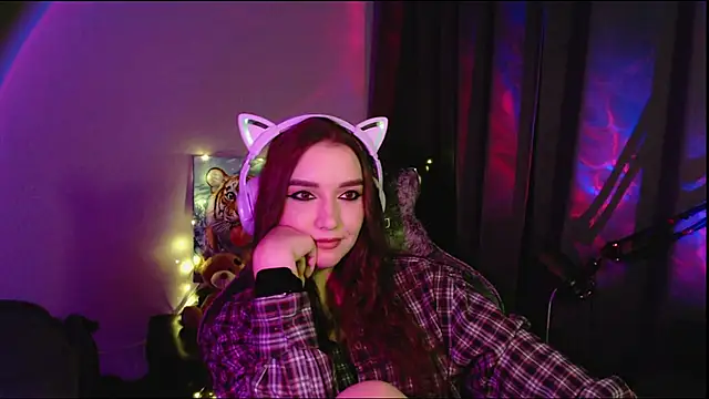 Celia Sensual  online show from 05-17-26, 06:30