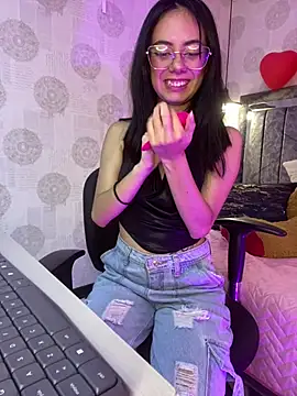 Sapphire pink online show from 03-10-26, 07:51