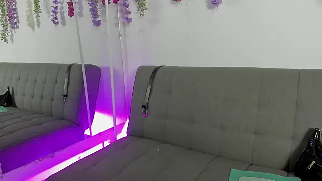 Petite Artemis online show from 03-28-26, 01:39