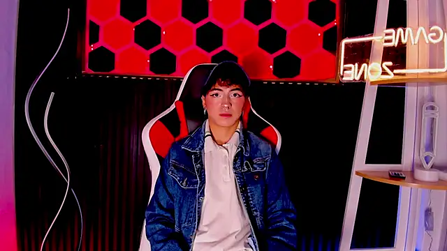 Snapshot of Cristopher_Wild chatting on 03-29-26, 08:10 Cristopher Wild online show from 03-29-26, 08:10